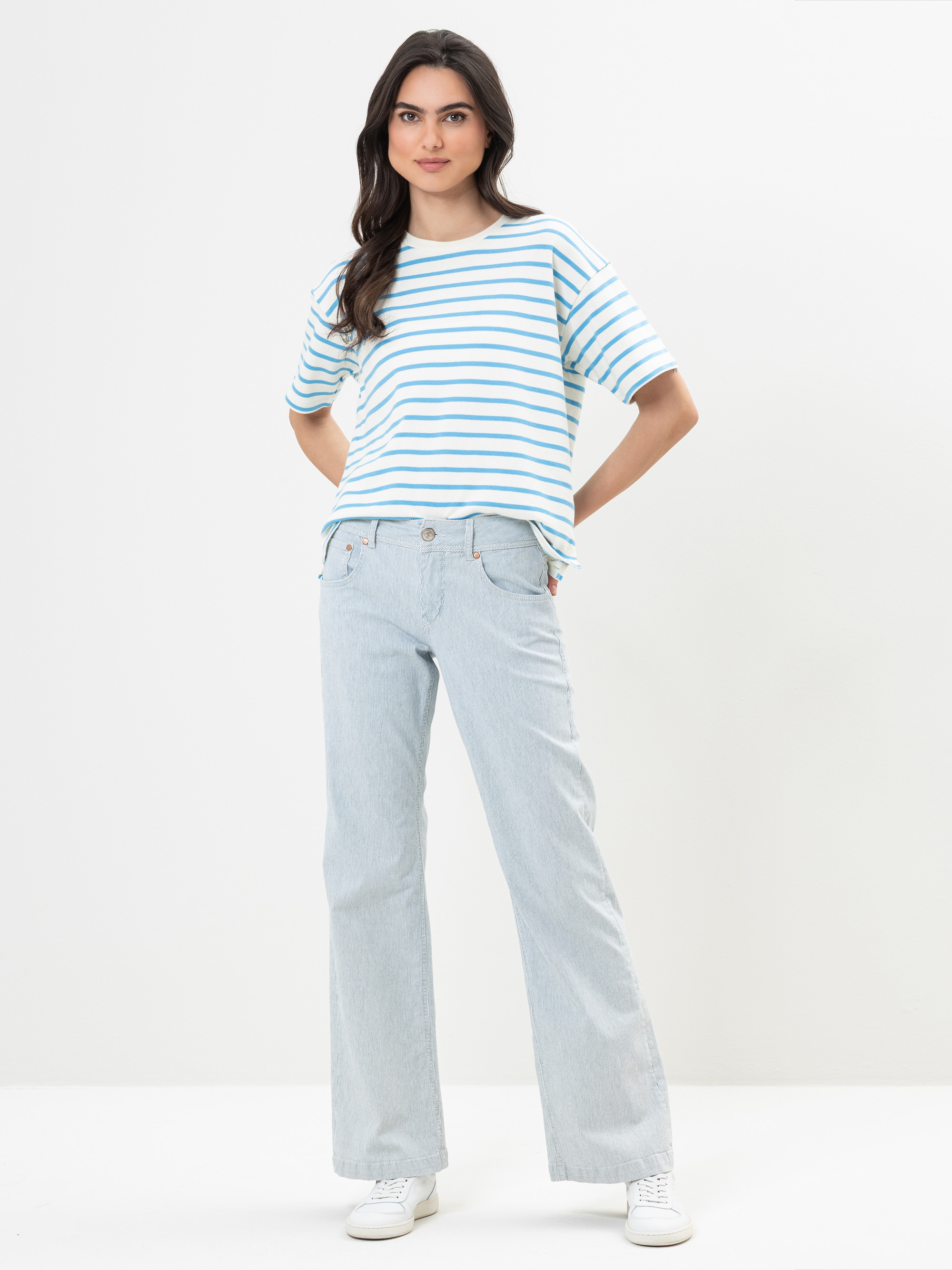 Modell Edna Hose aus gestreiftem Twill