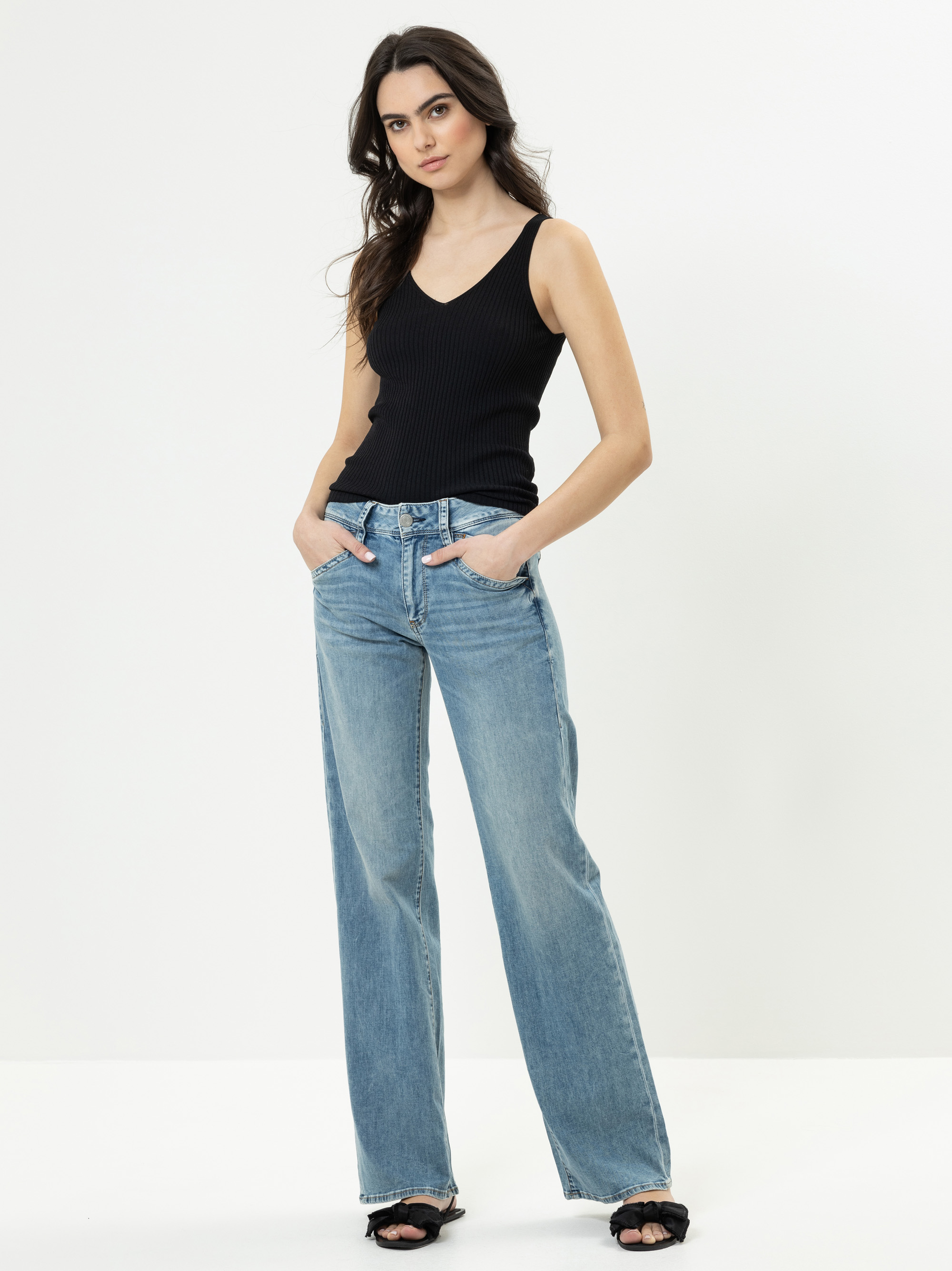 Modell Prime New Straight Jeans