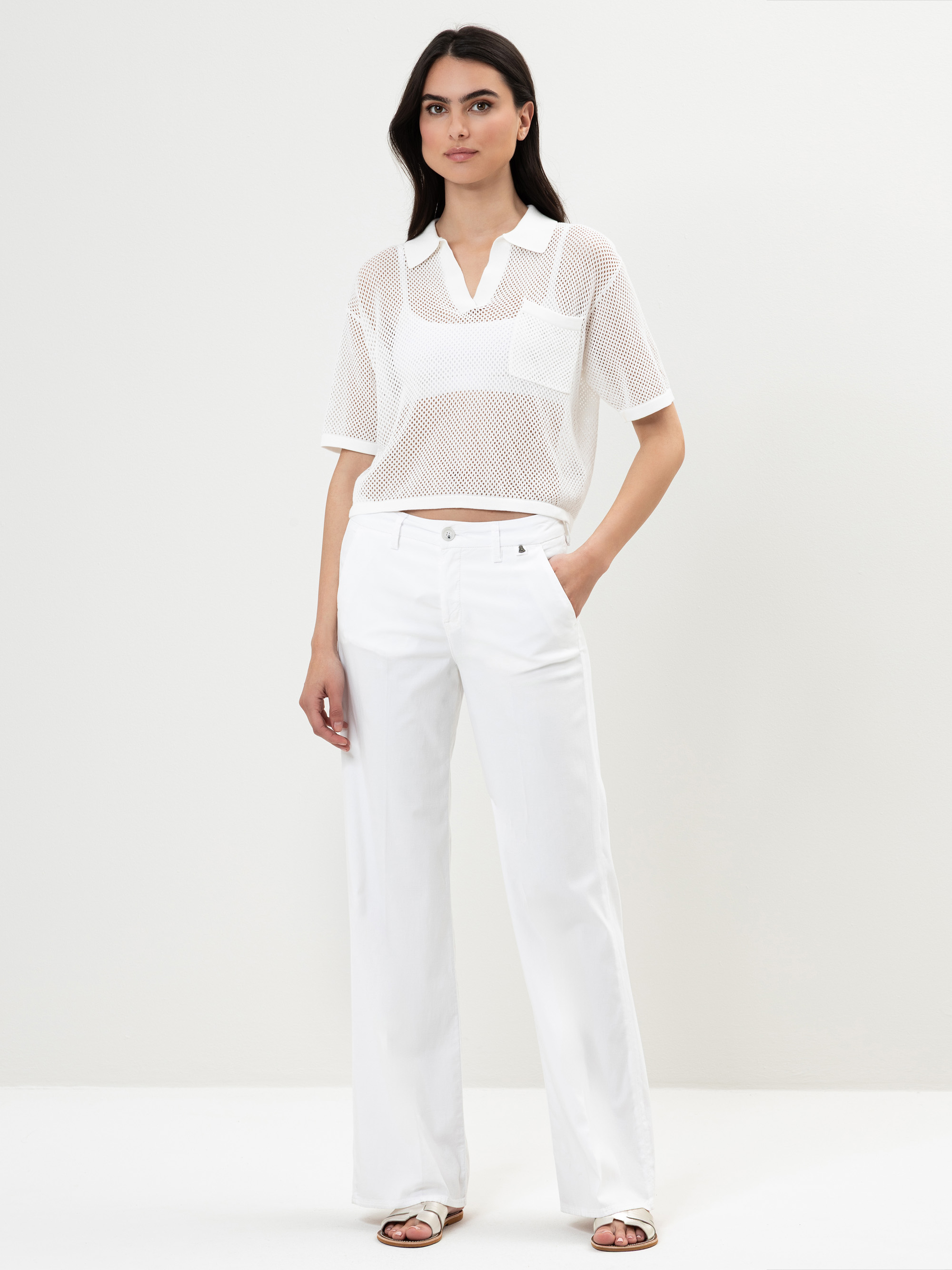 Modell Lovely Hose aus Twill mit Satinglanz