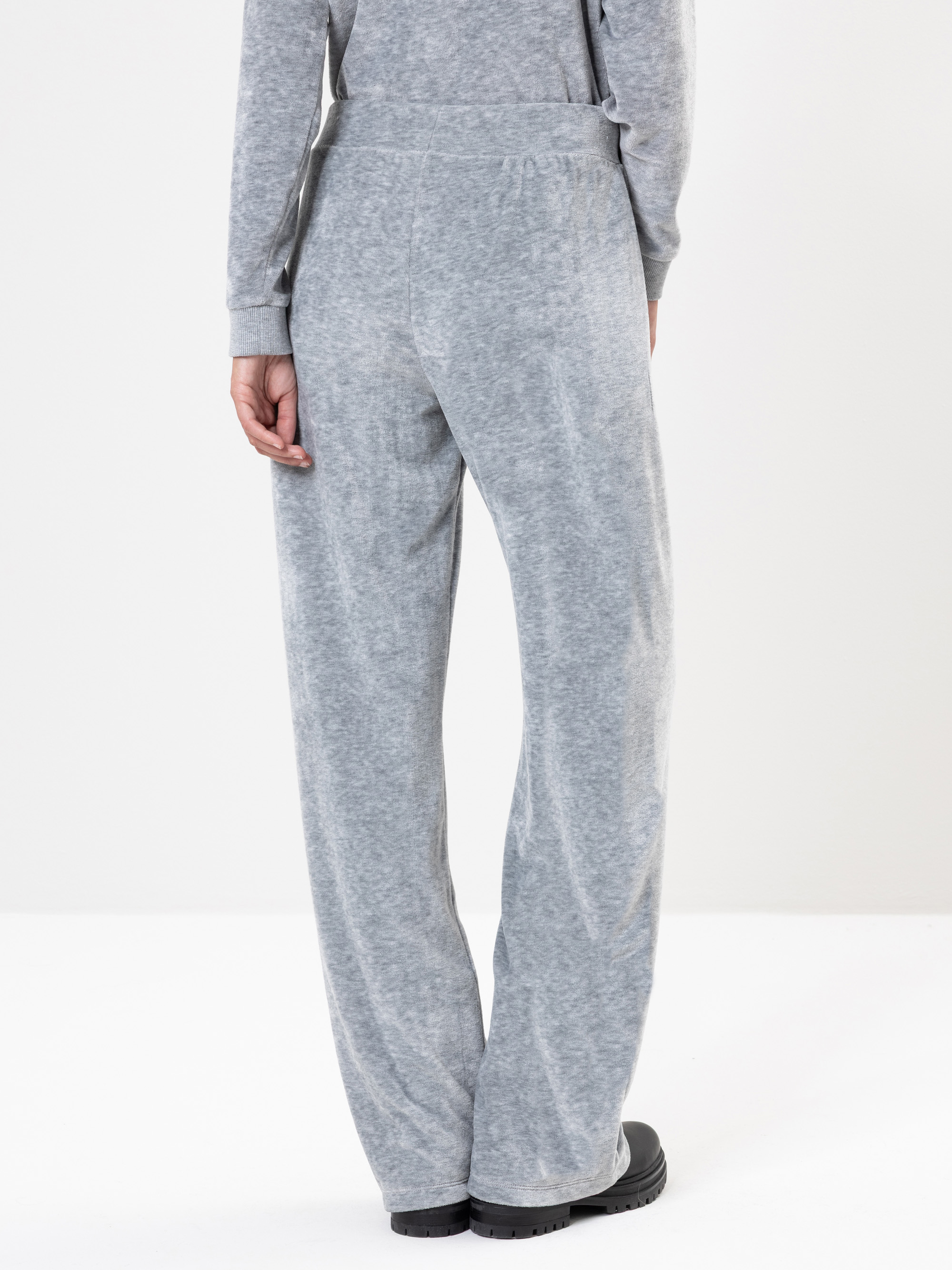Modell Clarisa Nicki Hose