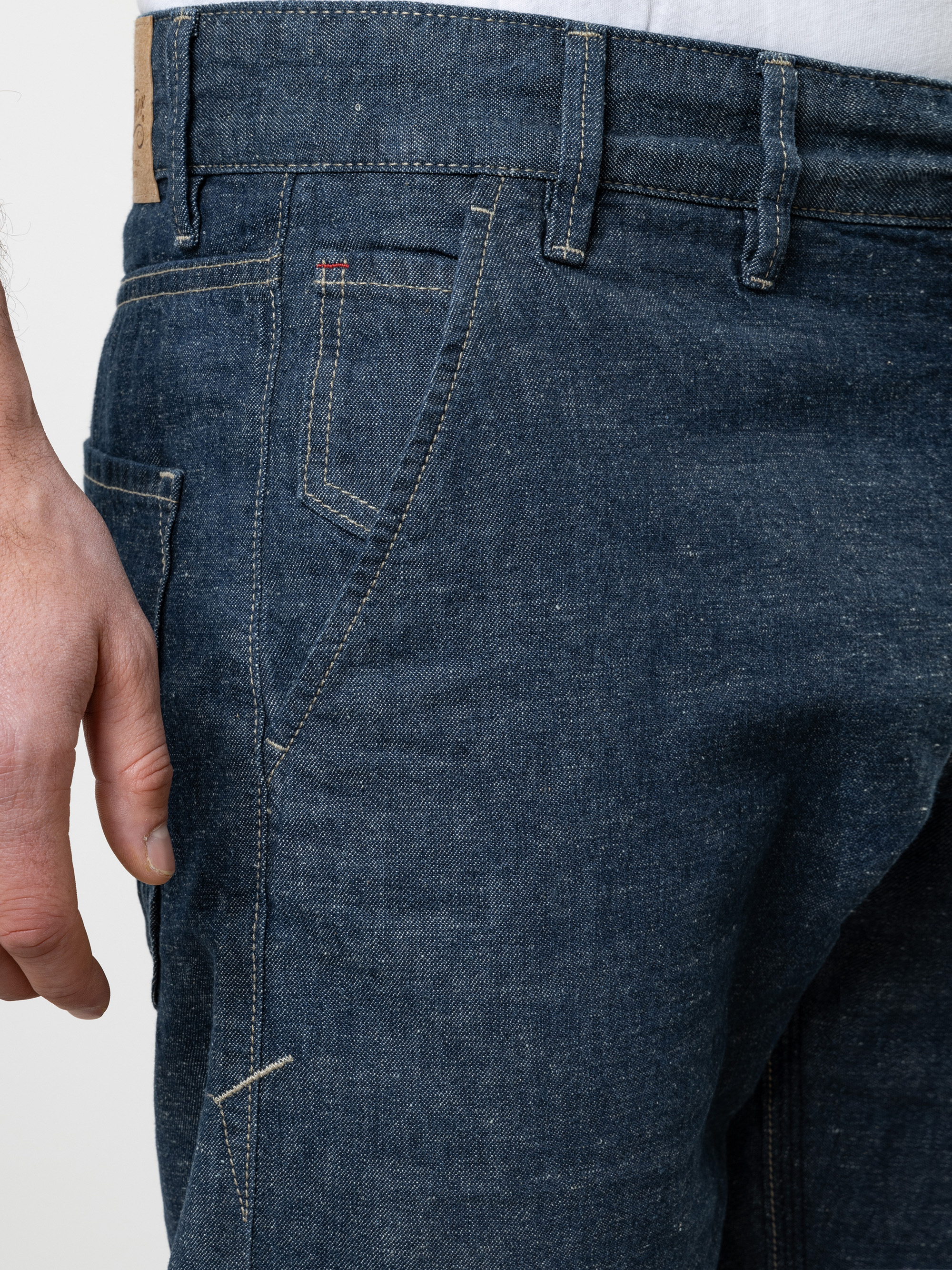 Modell Kennedy Straight Jeans aus Japanese Hemp Denim