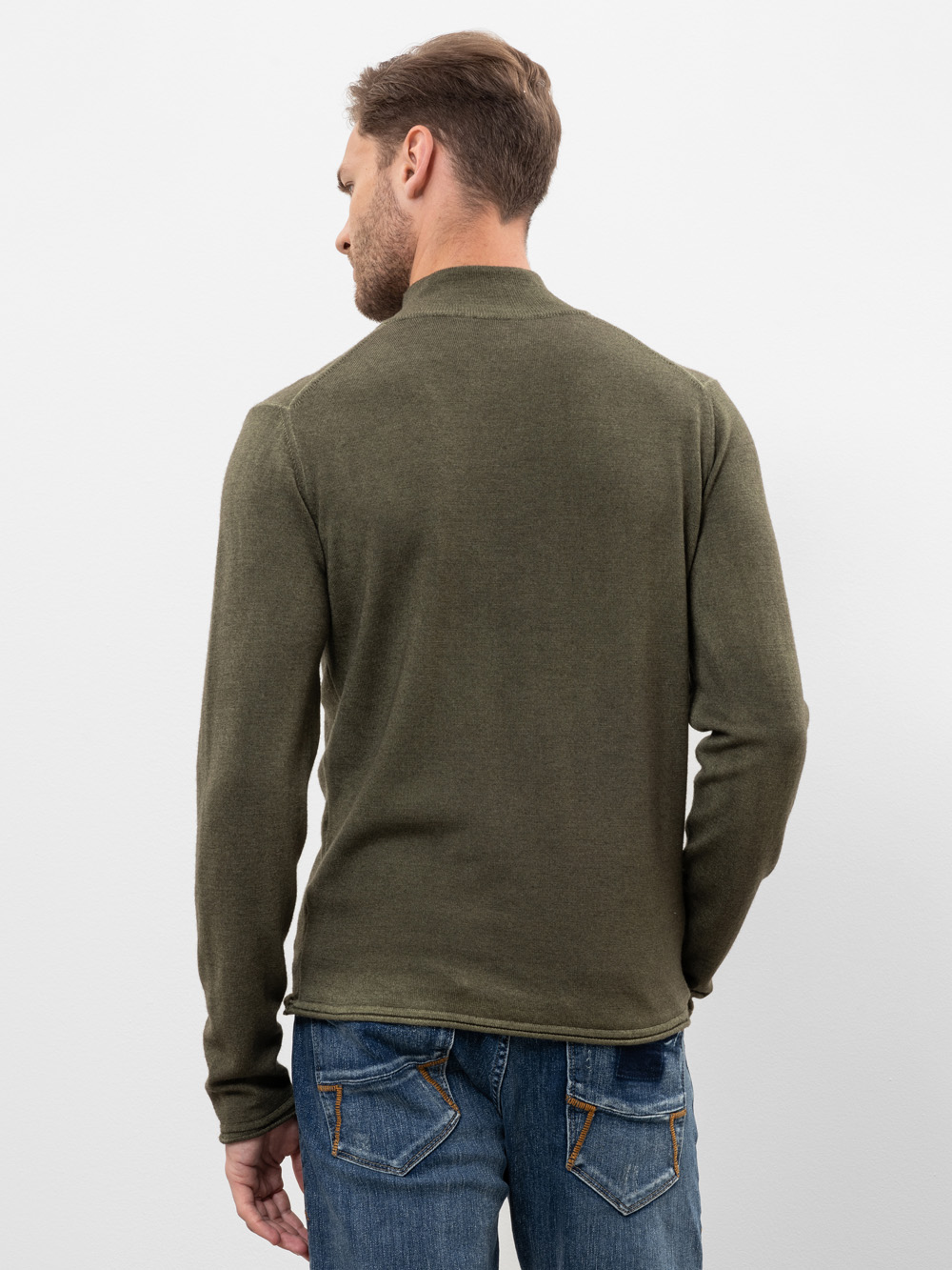 Modell Pote Troyer aus Merinowolle