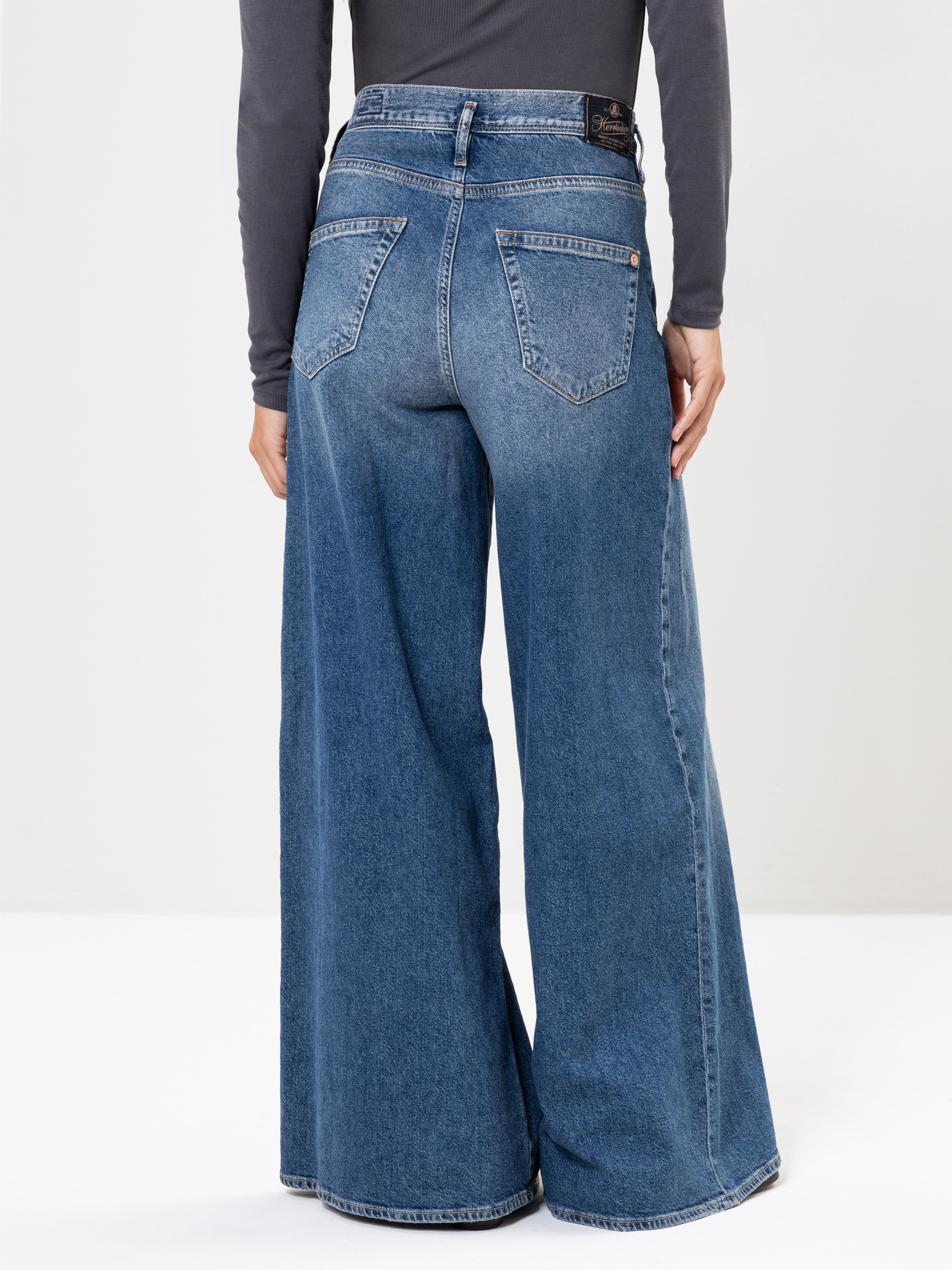 Modell Shyra Palazzo