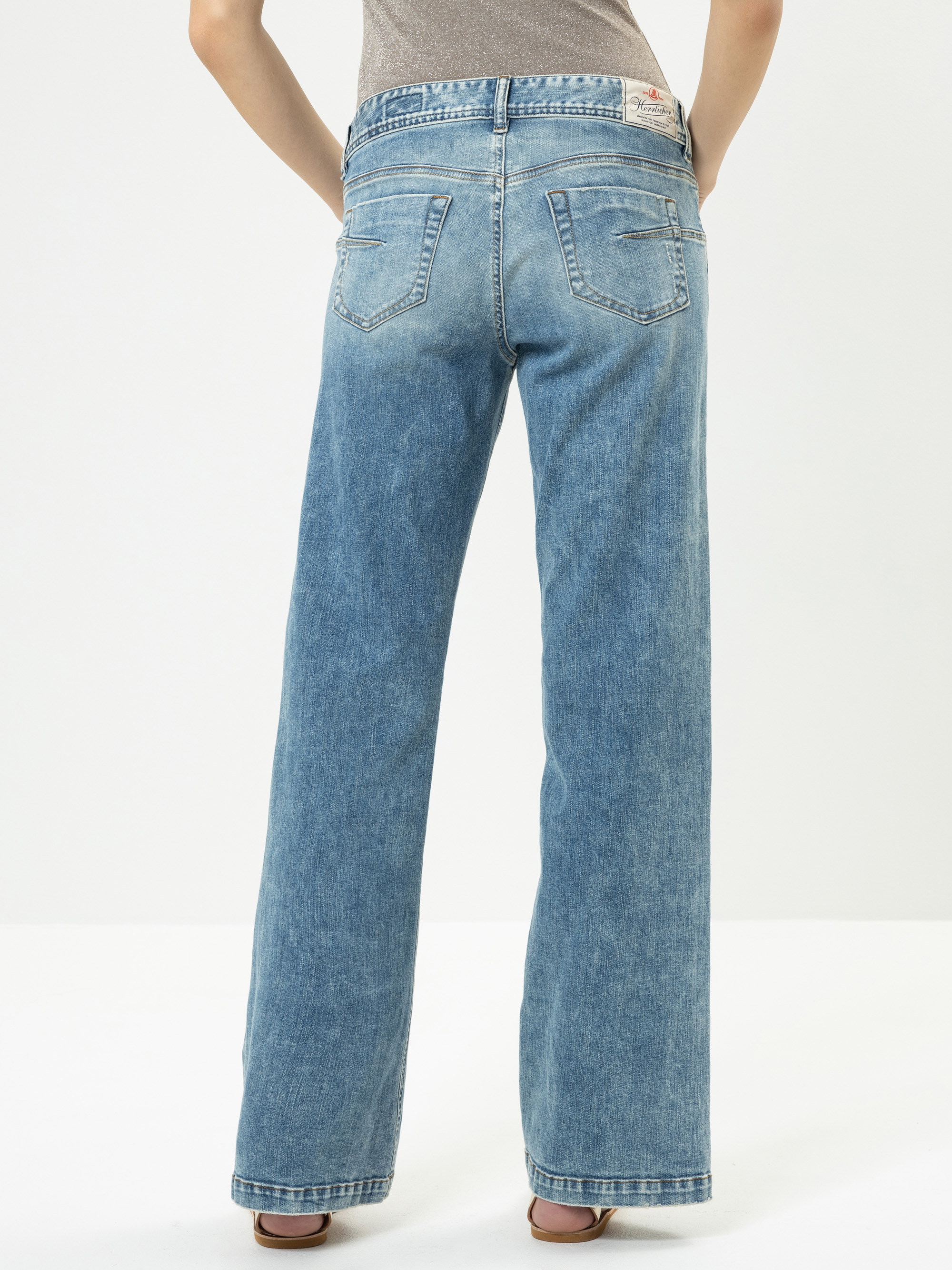 Modell Edna Flared Jeans mit Bio-Baumwolle