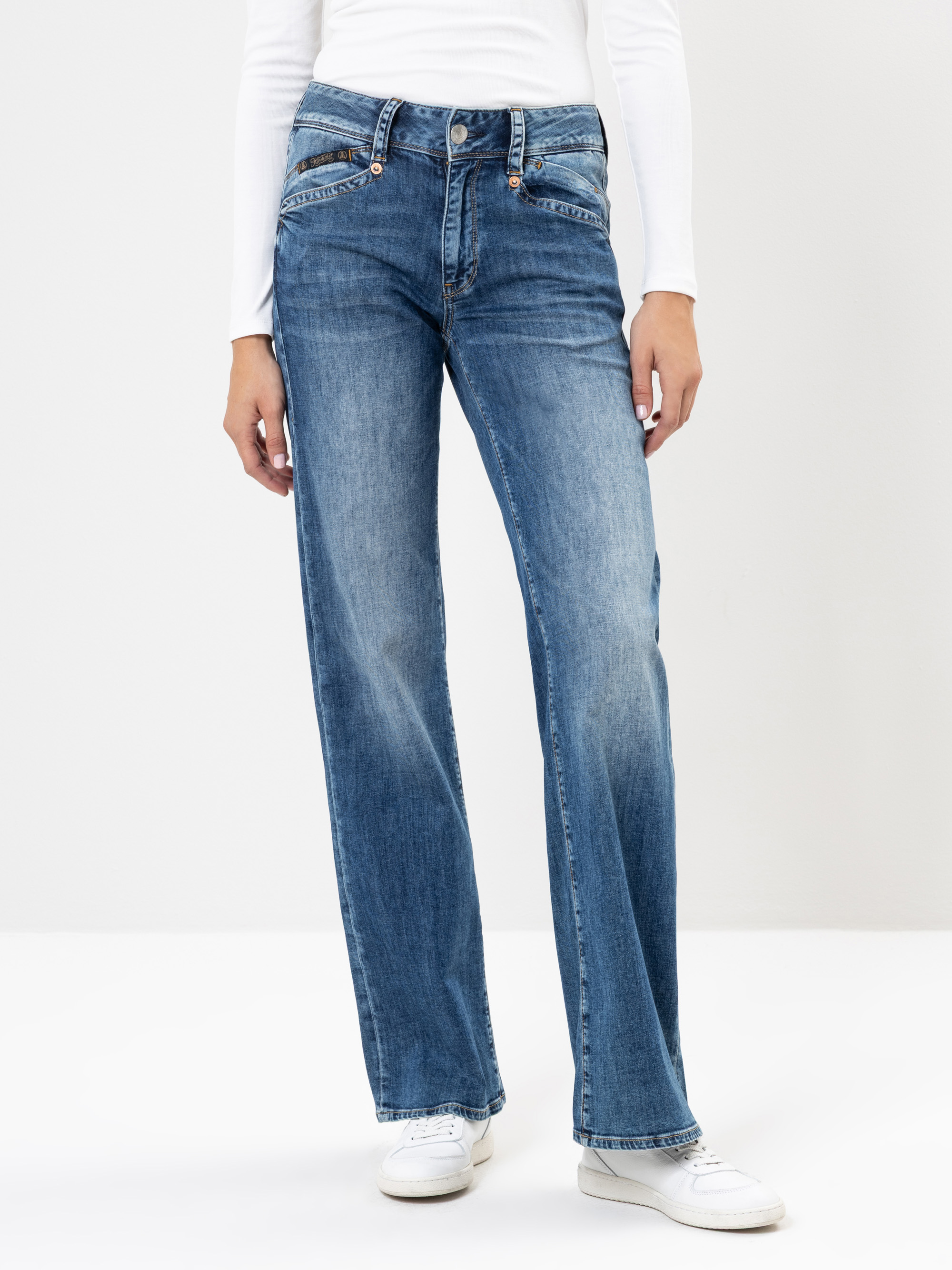 Modell Prime New Straight Jeans