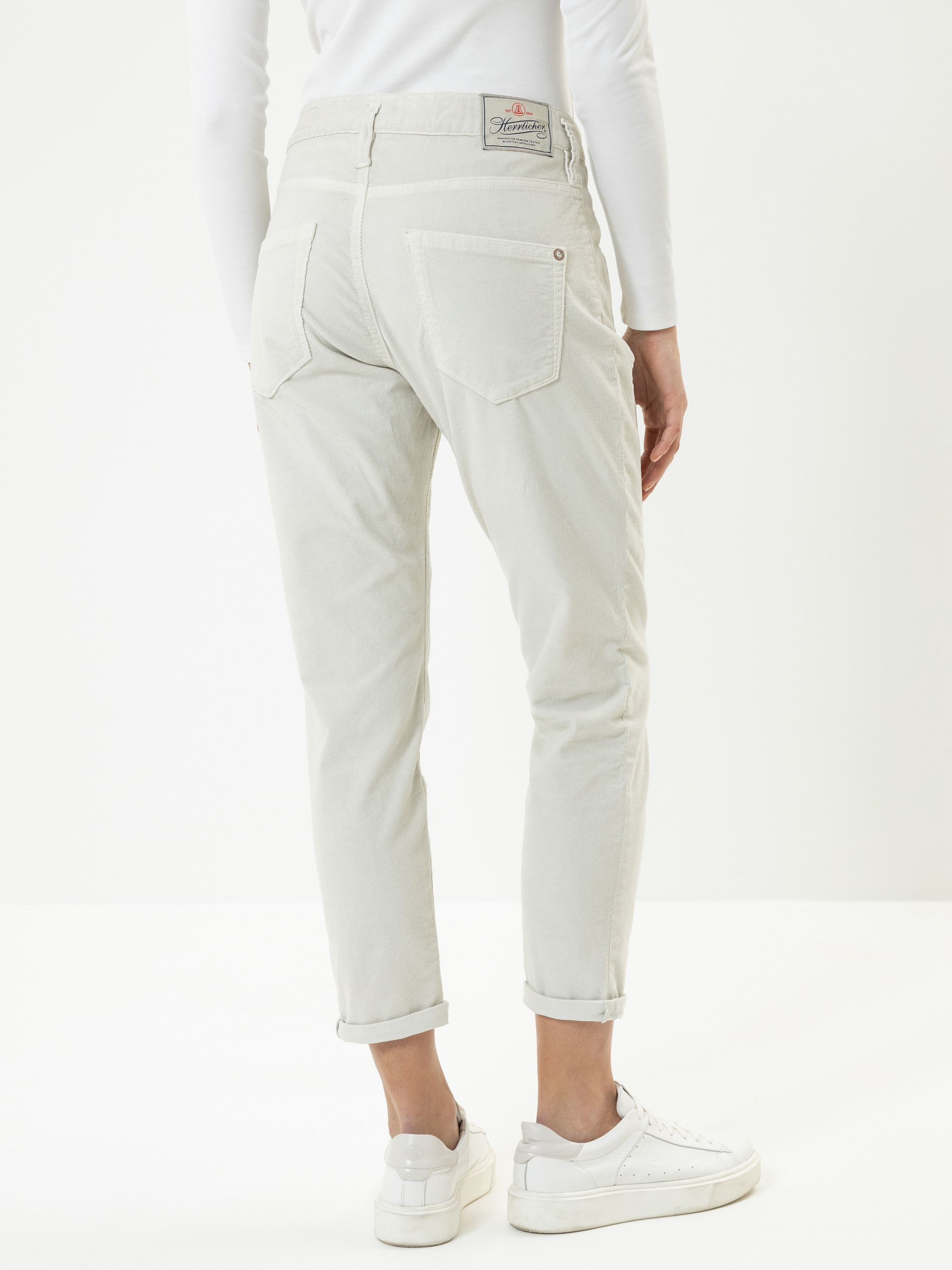 Modell Shyra Cropped Cordhose